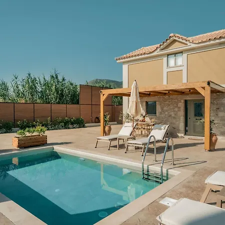 Kallithea, Family With 2 Bedrooms & Private Pool Willa Pigadhákia