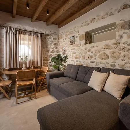 Kallithea, Family With 2 Bedrooms & Private Pool Willa *