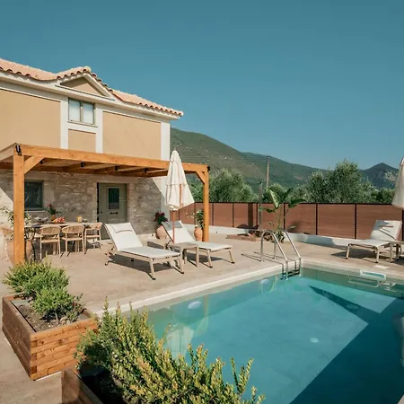 Willa Kallithea, Family With 2 Bedrooms & Private Pool *